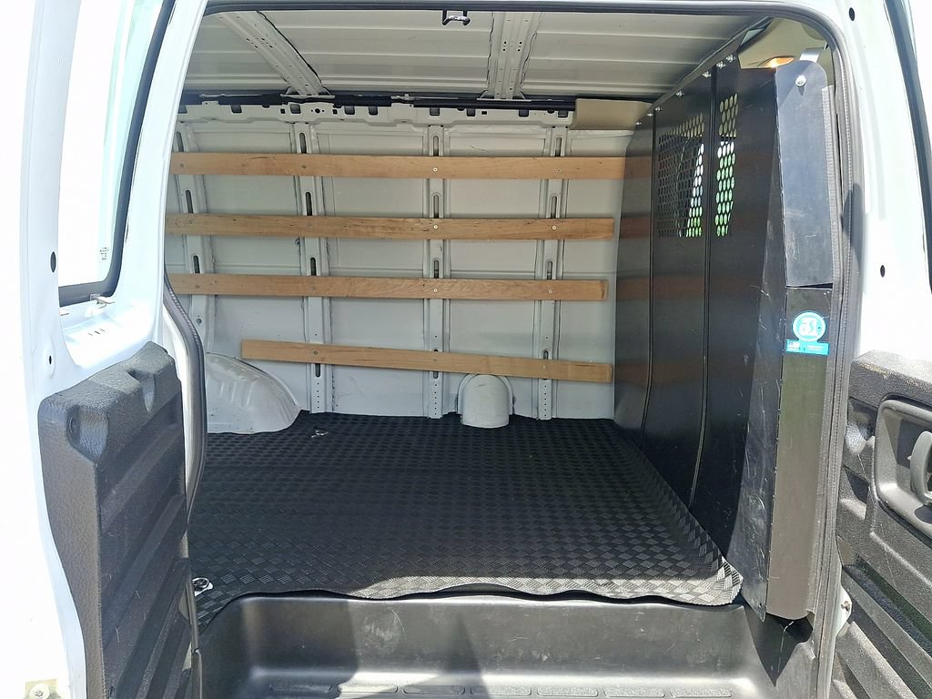 2024 Chevrolet Express Cargo Work Van - Photo 10