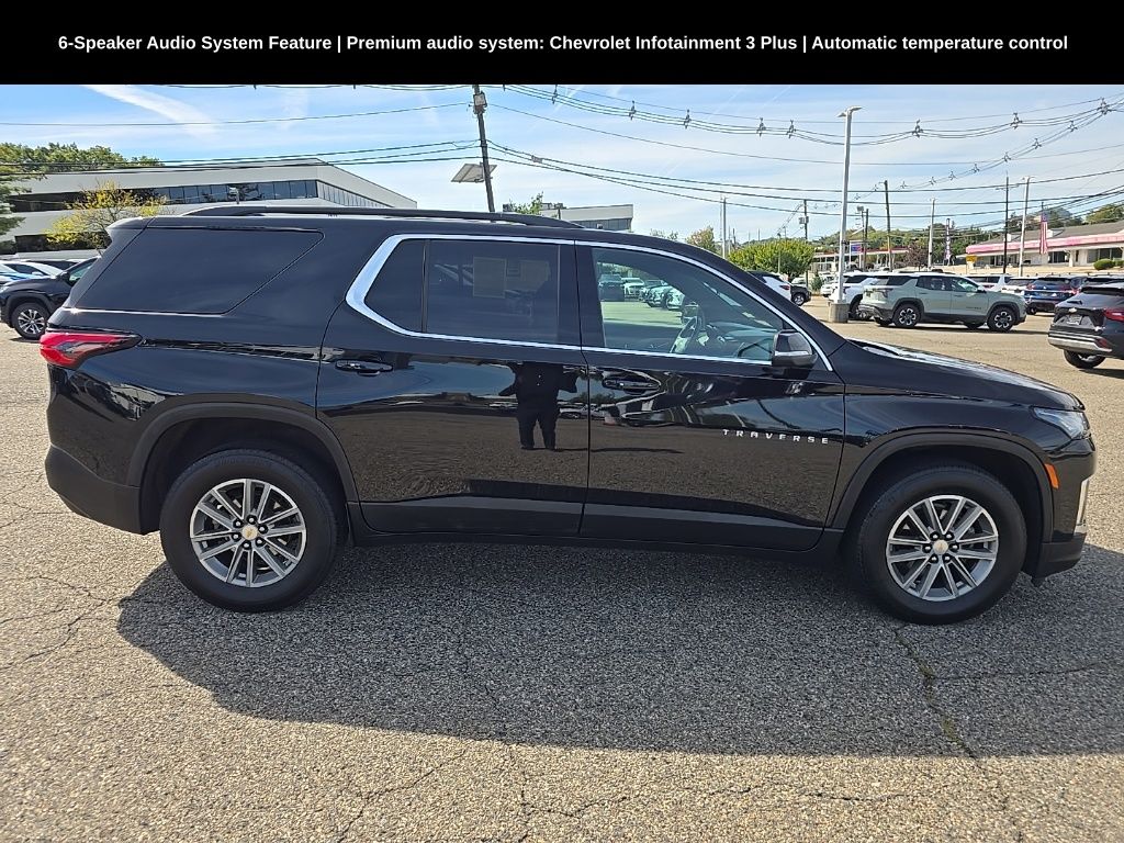 2023 Chevrolet Traverse Leather photo 2