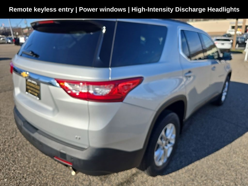 2019 Chevrolet Traverse Cloth 1LT photo 3