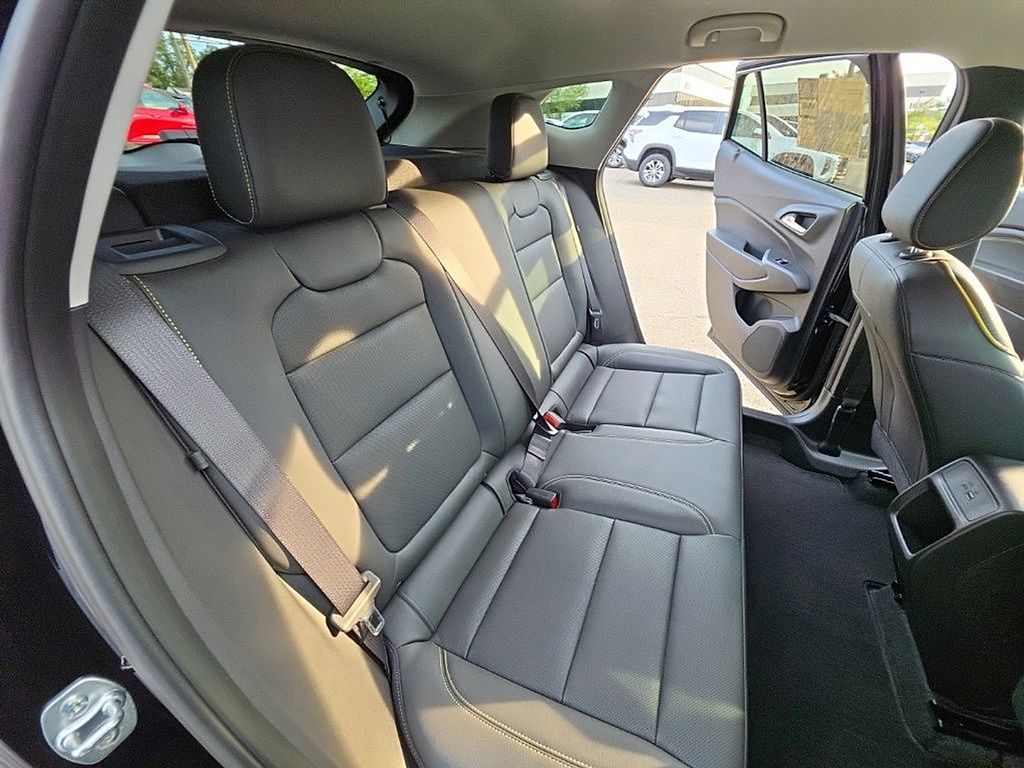 2025 Chevrolet Trax Activ - Photo 24