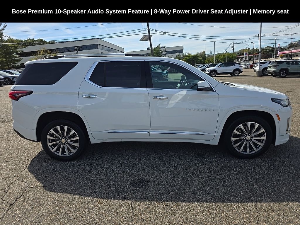 2023 Chevrolet Traverse Premier photo 2