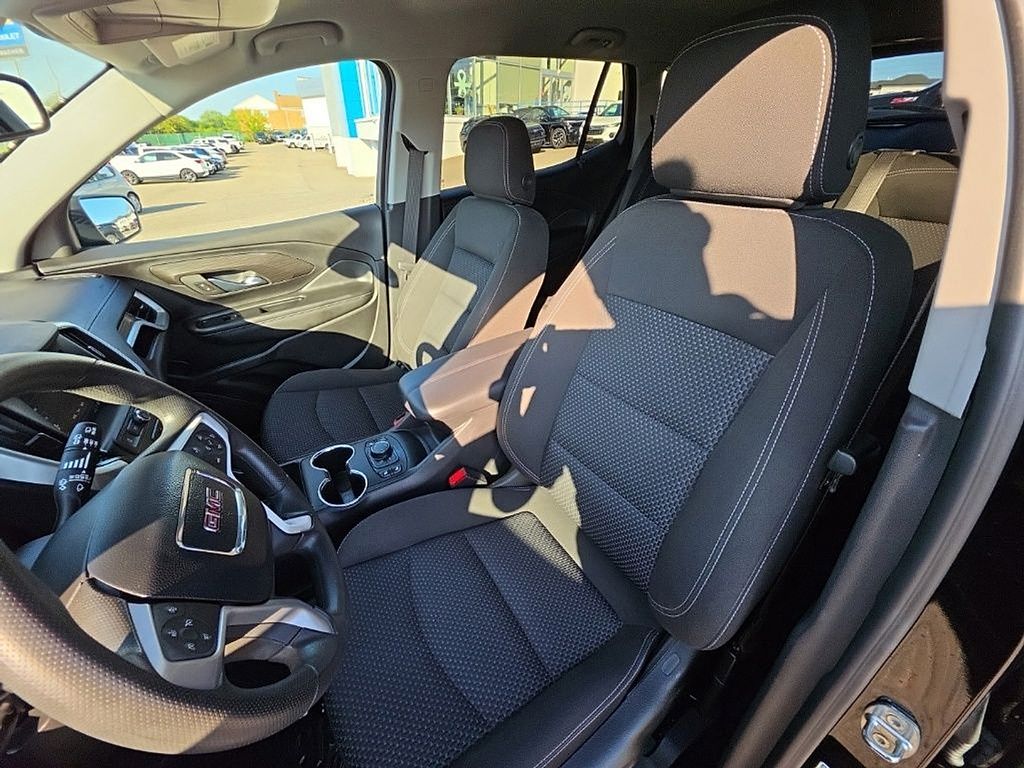 2023 GMC Terrain SLE - Photo 21