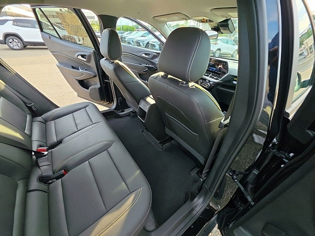 2025 Chevrolet Trax Activ - Photo 23