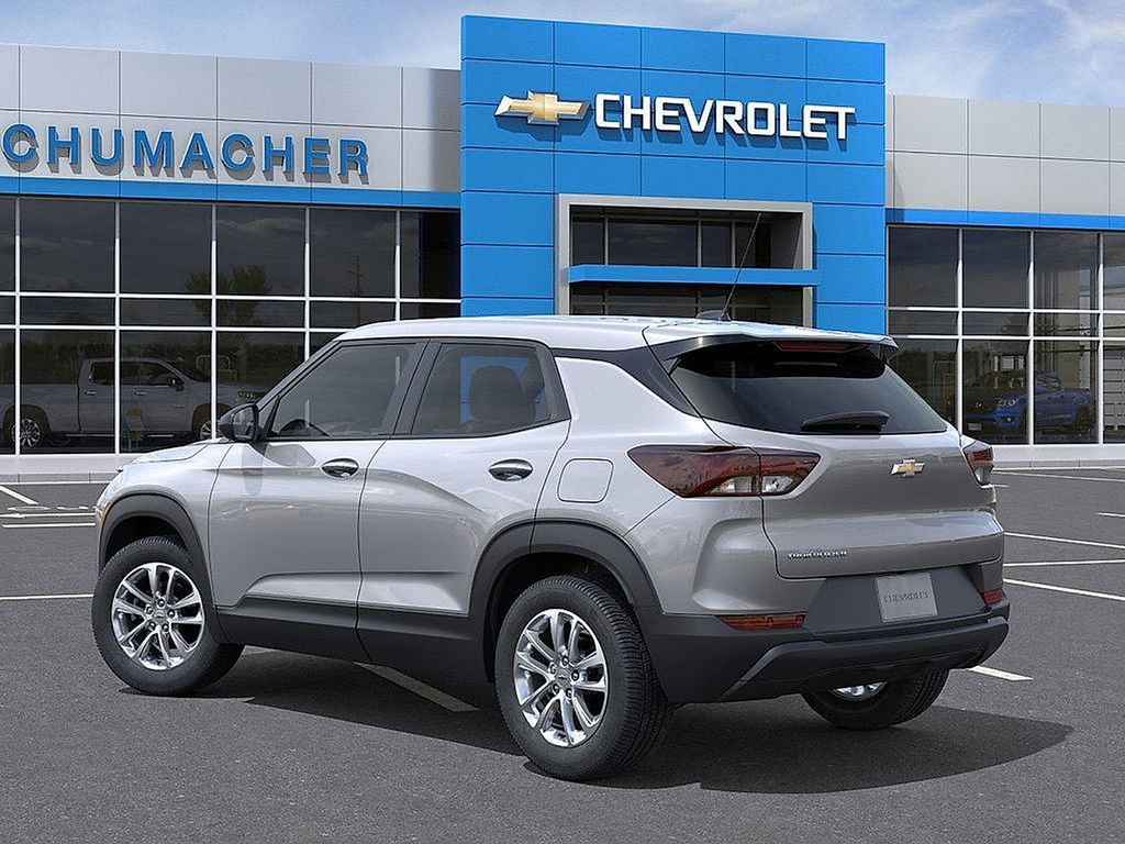 2026 Chevrolet Trailblazer LS photo 2