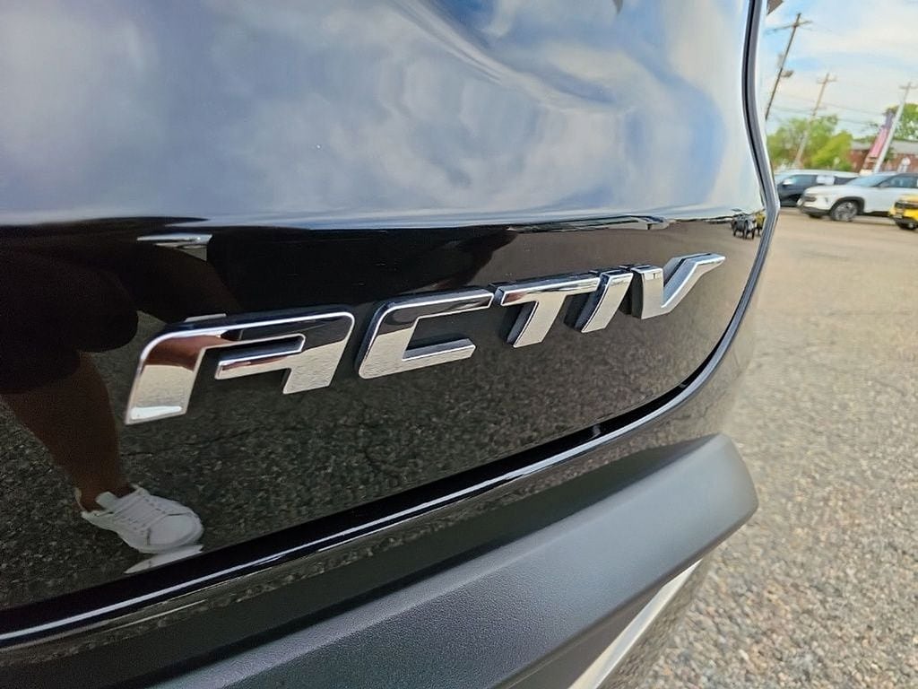2025 Chevrolet Trax Activ - Photo 35
