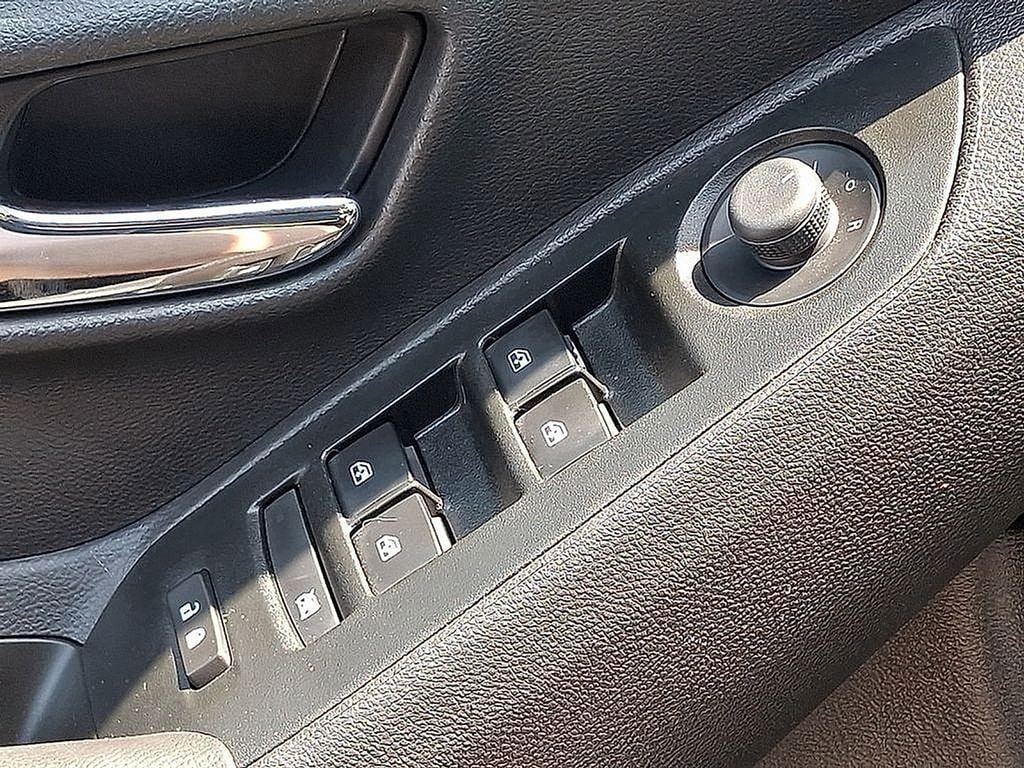 2020 Chevrolet Trax LT - Photo 25