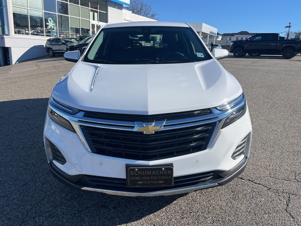 2023 Chevrolet Equinox LT photo 2