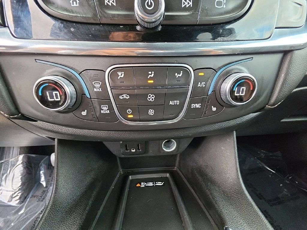 2023 Chevrolet Traverse 3LT - Photo 17