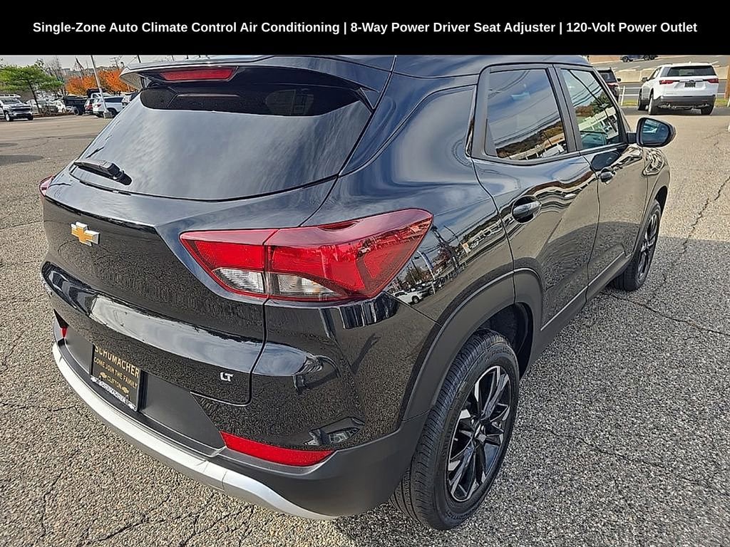 2023 Chevrolet Trailblazer LT photo 3