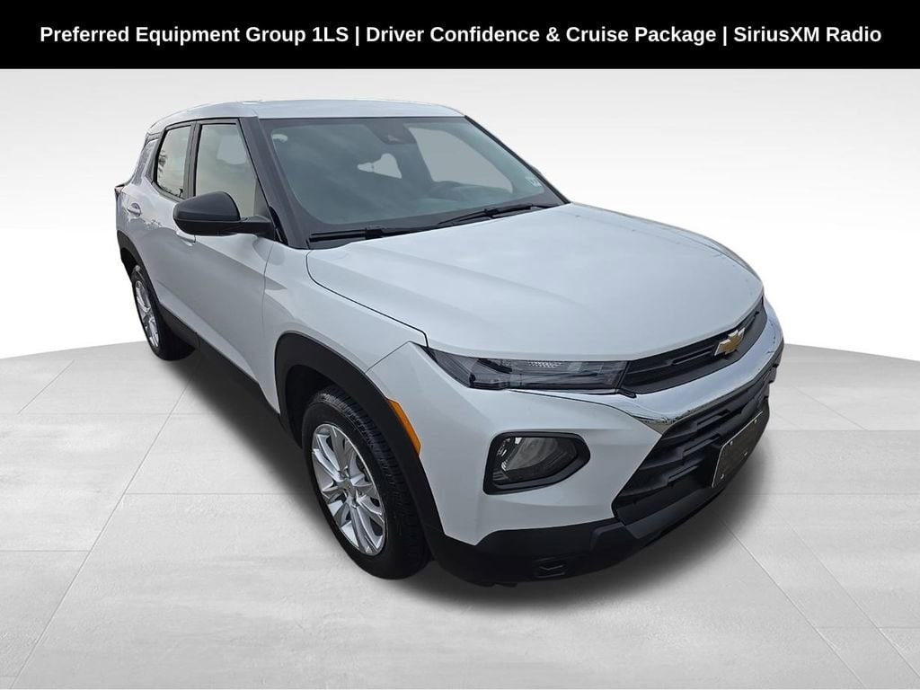 2022 Chevrolet Trailblazer LS's photo