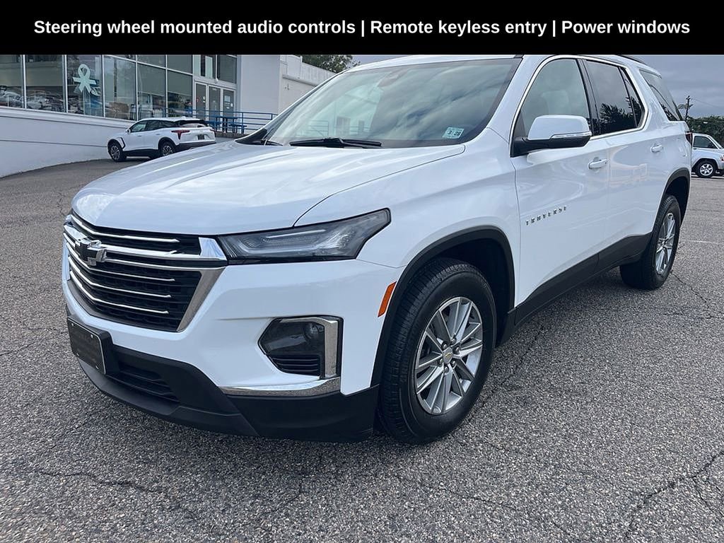 2023 Chevrolet Traverse Cloth 1LT photo 2