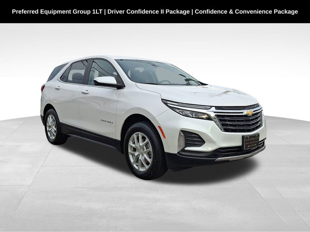 2022 Chevrolet Equinox LT's photo