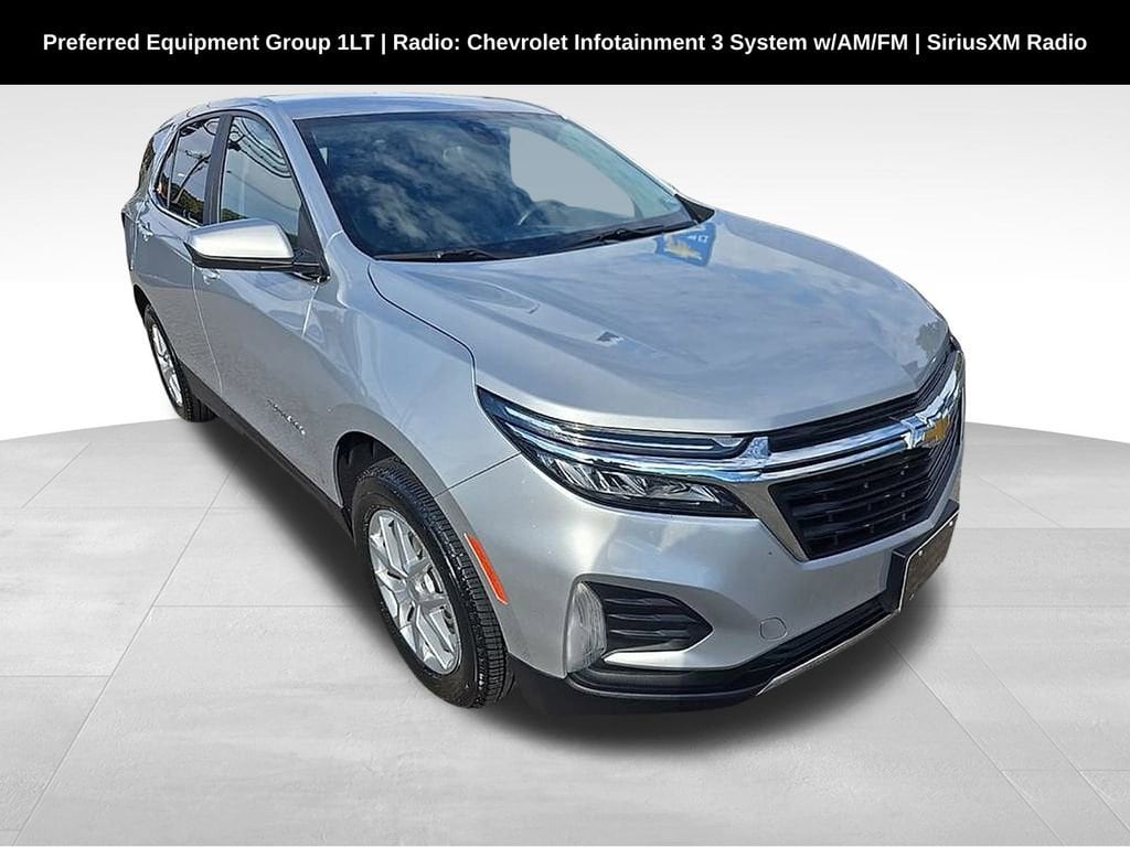 2022 Chevrolet Equinox LT's photo