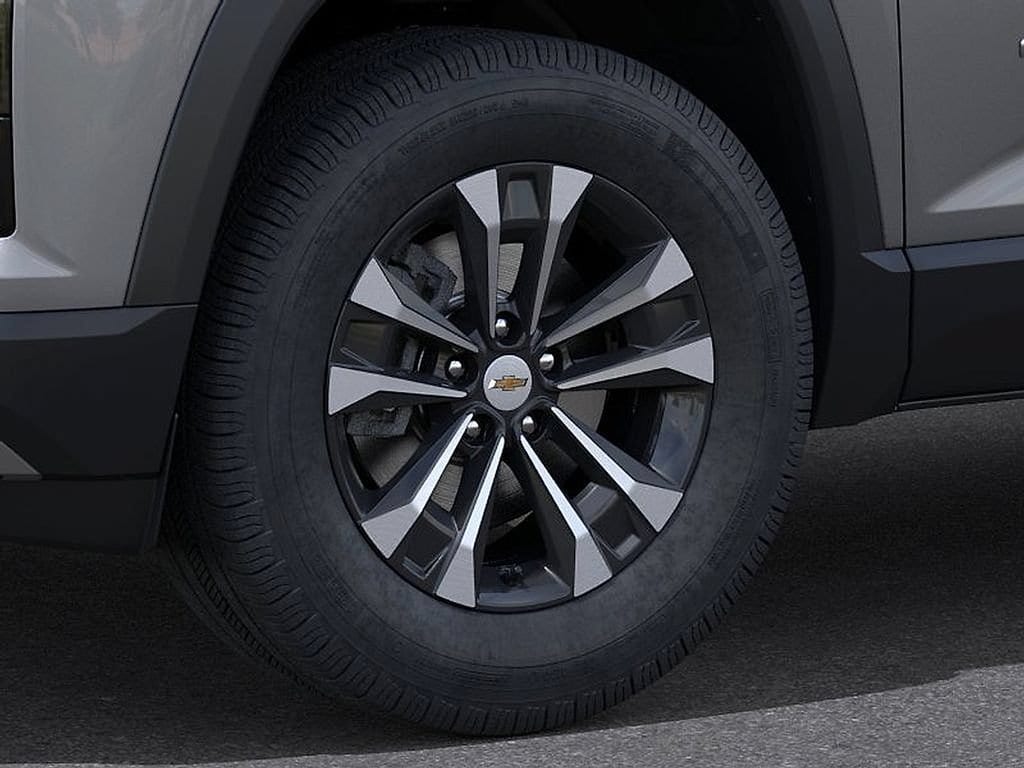 2027 Chevrolet Equinox LT - Photo 9