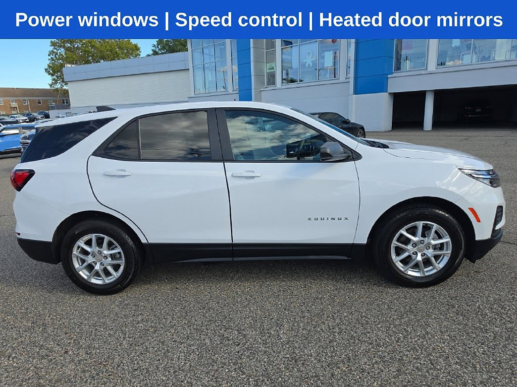 Used 2024 Chevrolet Equinox LS with VIN 3GNAXHEG8RL164530 for sale in Clifton, NJ