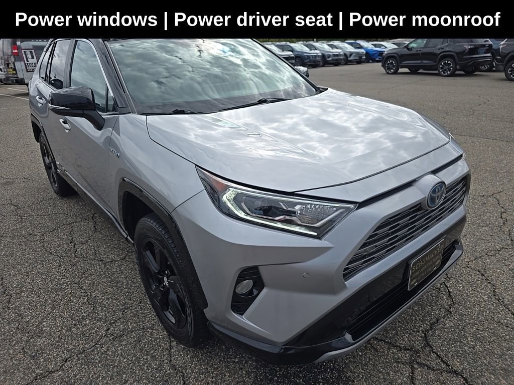 2021 Toyota RAV4 Hybrid XSE photo 2