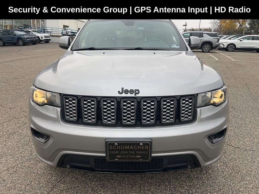 2019 Jeep Grand Cherokee Altitude photo 2