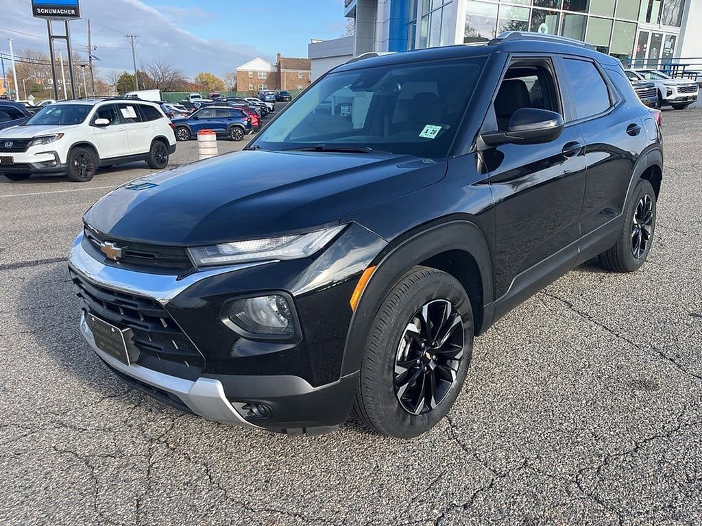 2023 Chevrolet Trailblazer LT photo 3