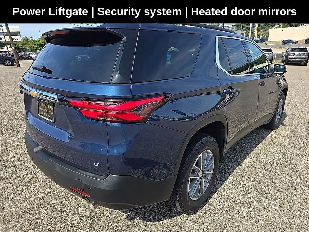 2022 Chevrolet Traverse Leather photo 3