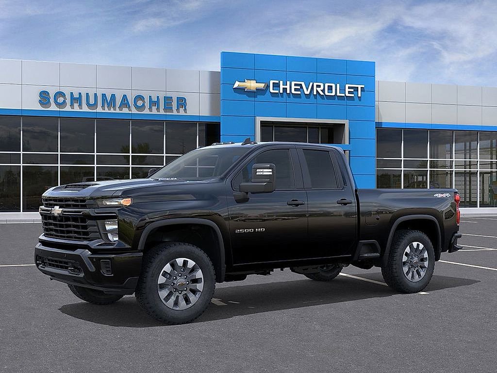 2025 Chevrolet Silverado 2500HD Custom photo 2