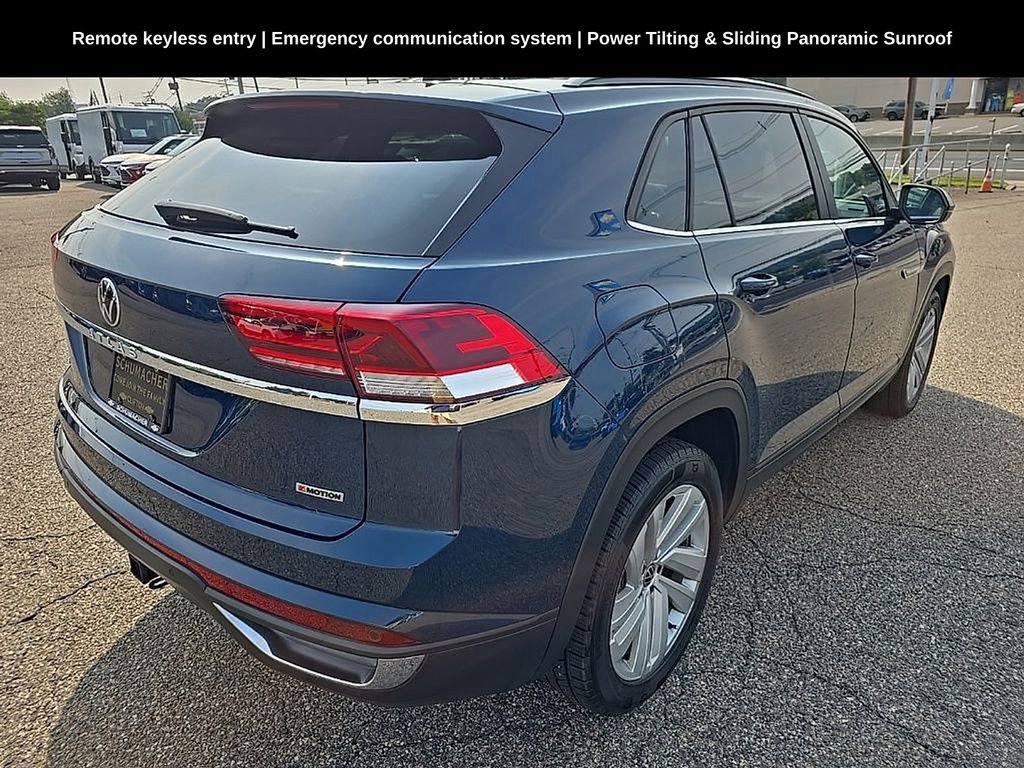 2022 Volkswagen Atlas Cross Sport V6 SE Technology photo 2