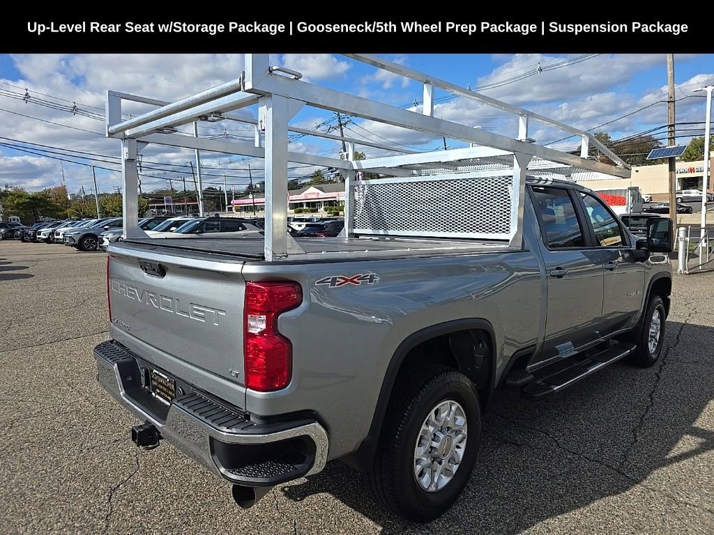 2024 Chevrolet Silverado 2500HD LT photo 2