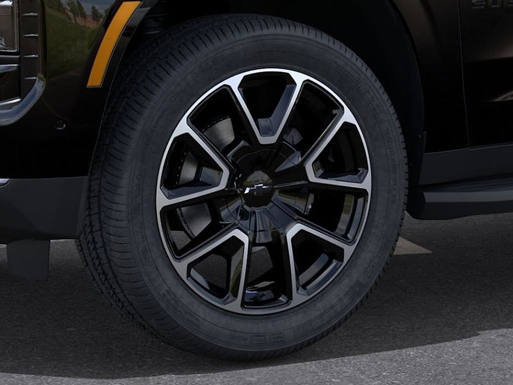 2026 Chevrolet Suburban RST - Photo 9