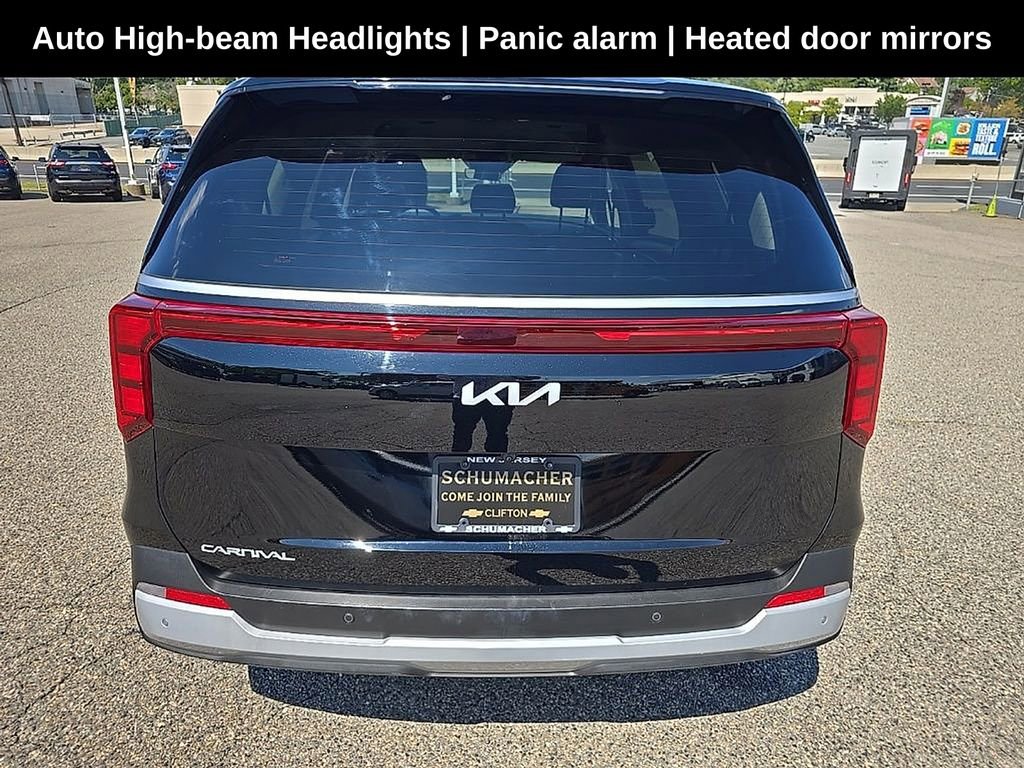 2025 Kia Carnival LXS photo 4