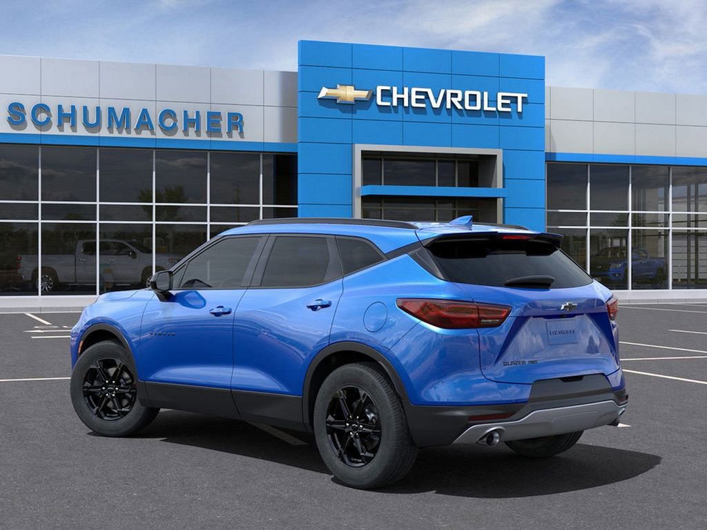 2025 Chevrolet Blazer 2LT photo 2