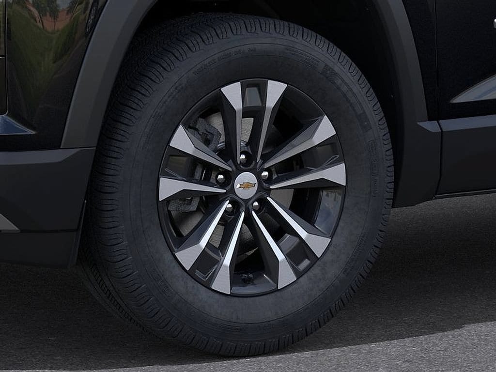 2027 Chevrolet Equinox LT - Photo 9