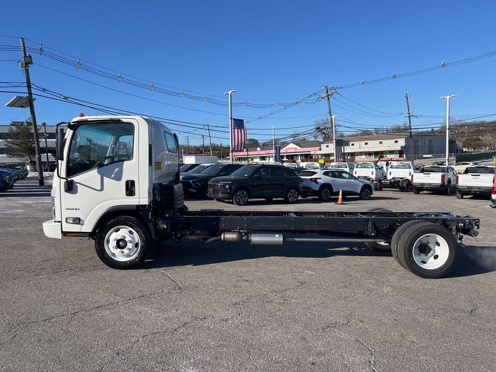2024 Chevrolet Silverado 4500HD photo 4
