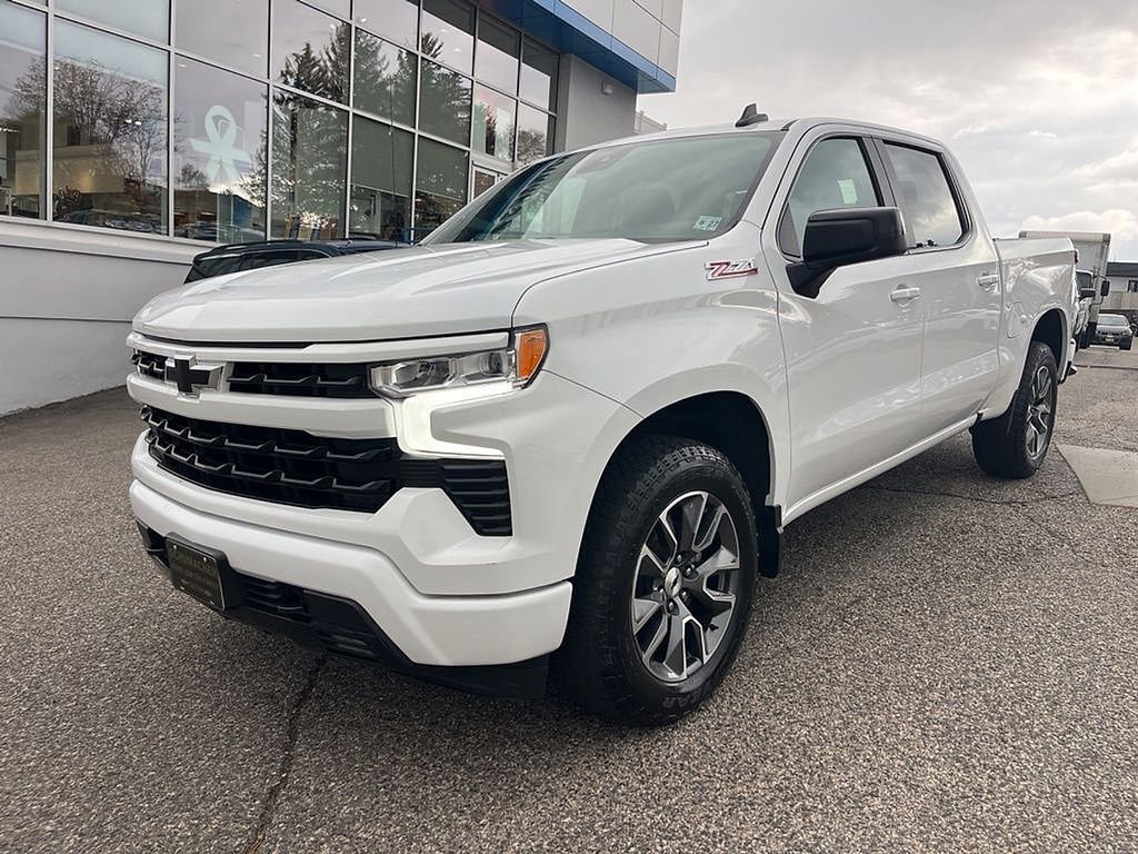 2022 Chevrolet Silverado 1500 RST photo 3