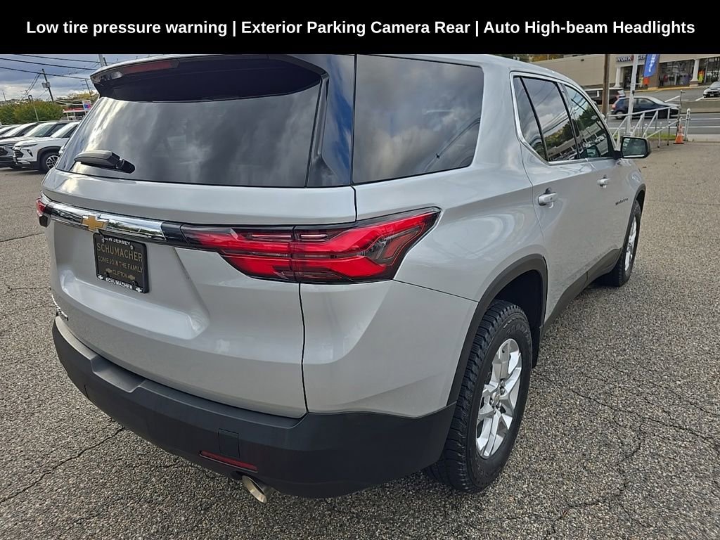 2022 Chevrolet Traverse LS photo 4