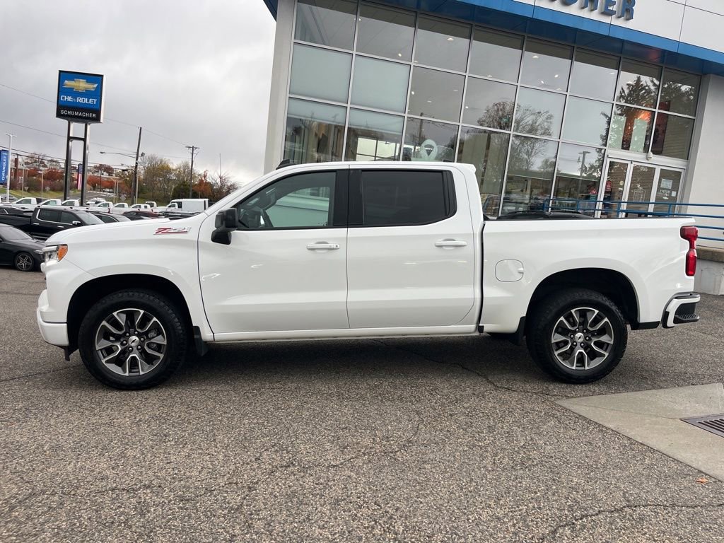 2022 Chevrolet Silverado 1500 RST photo 4