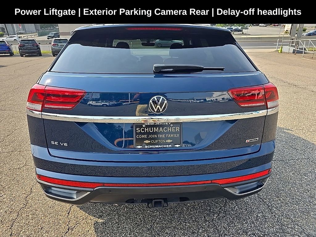 2022 Volkswagen Atlas Cross Sport V6 SE Technology photo 3