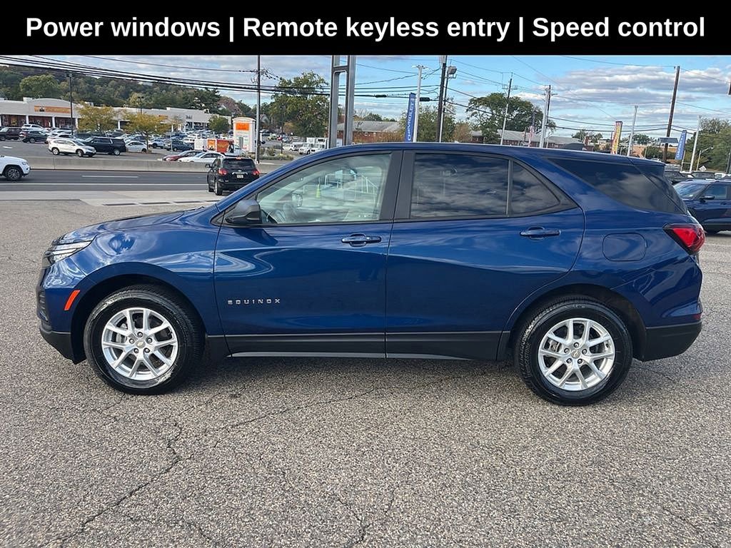 2022 Chevrolet Equinox LS photo 4
