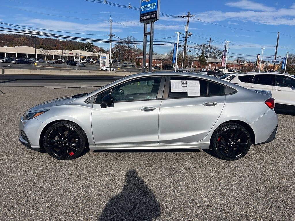 2018 Chevrolet Cruze LT photo 4