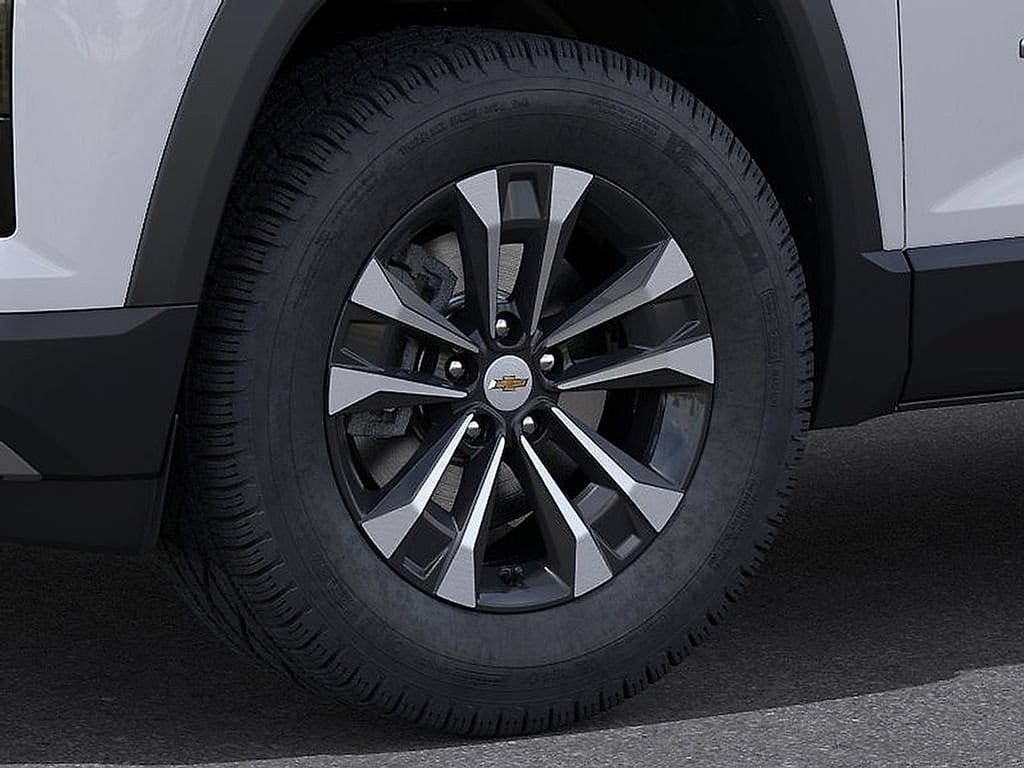 2027 Chevrolet Equinox LT - Photo 9