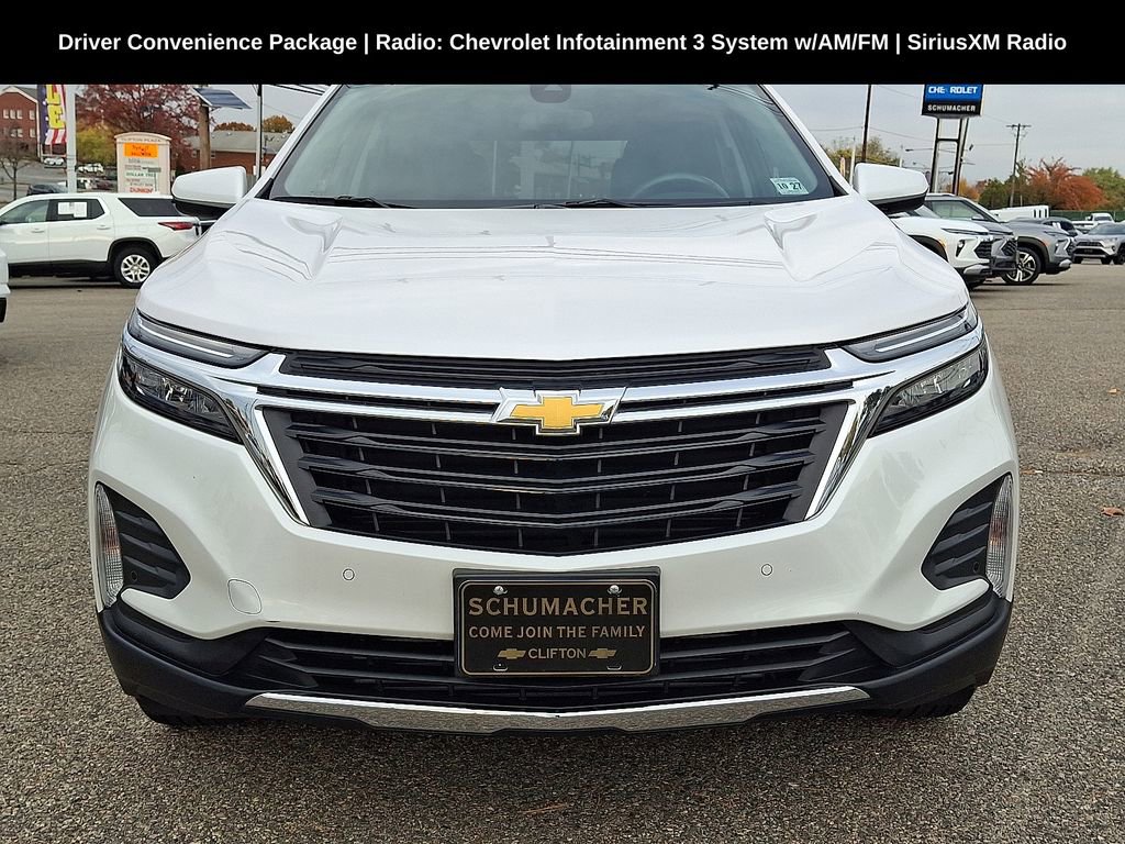 2022 Chevrolet Equinox LT photo 2