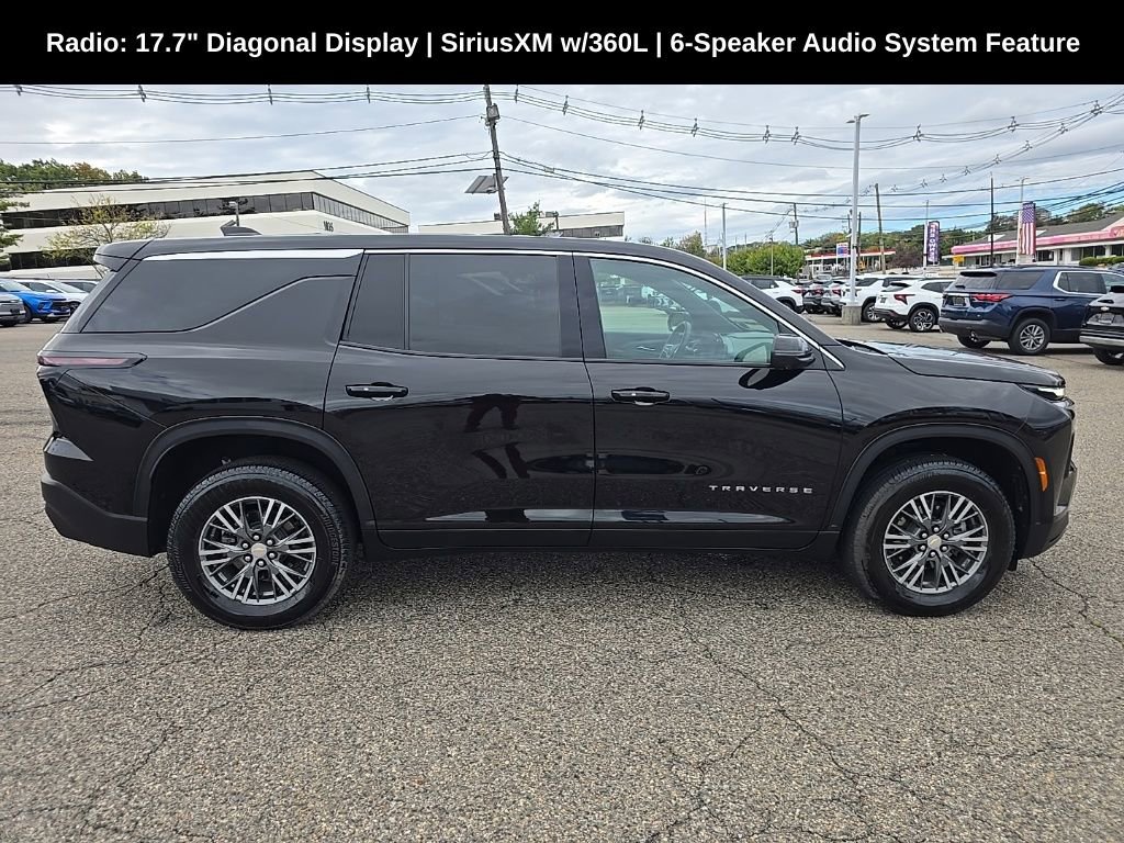 2024 Chevrolet Traverse LS photo 2