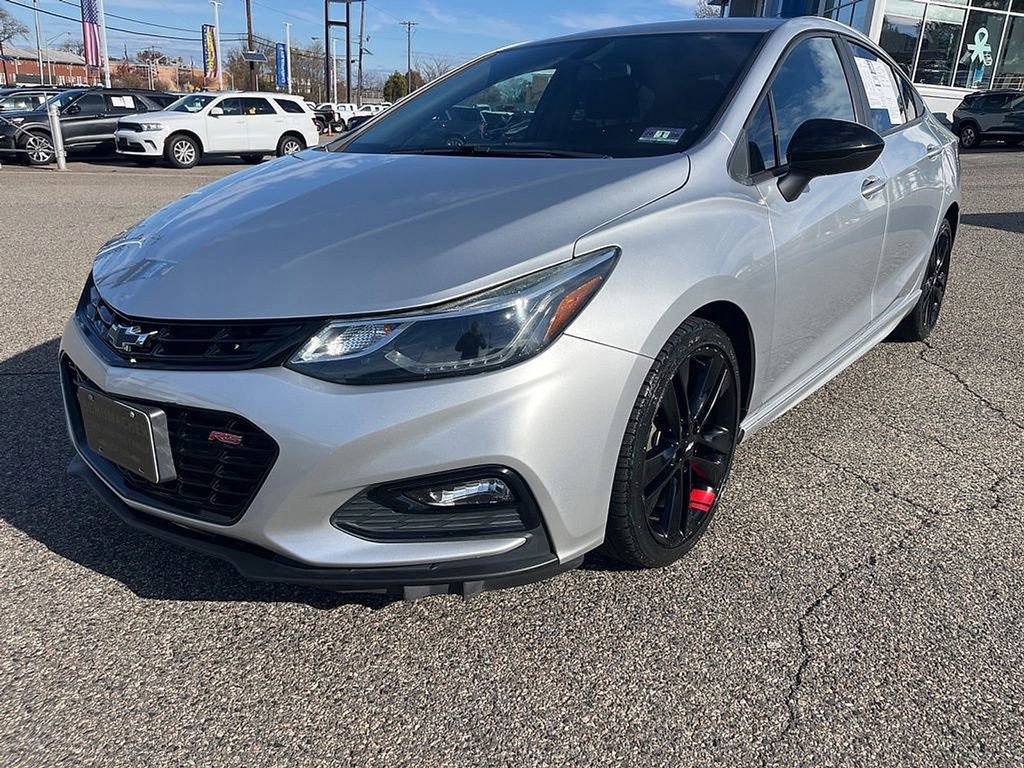 2018 Chevrolet Cruze LT photo 3