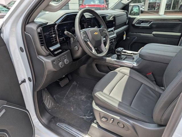 2026 Chevrolet Silverado 1500 LTZ - Photo 11