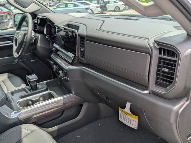 2026 Chevrolet Silverado 1500 LTZ - Photo 18