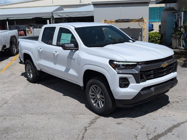 2026 Chevrolet Colorado LT photo 2