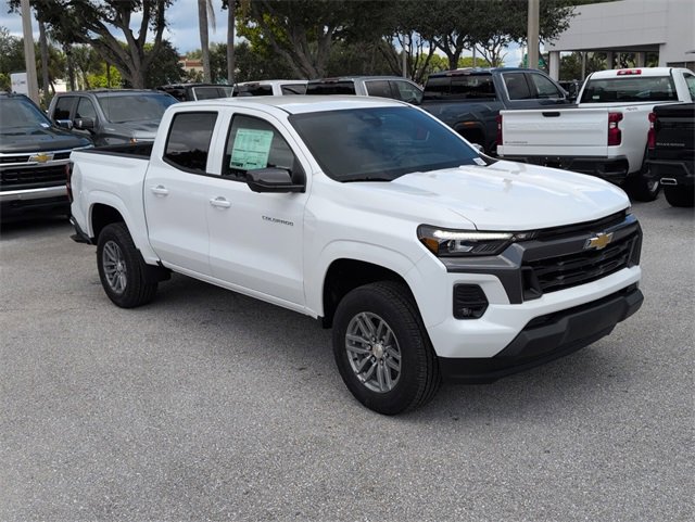 2026 Chevrolet Colorado LT photo 2