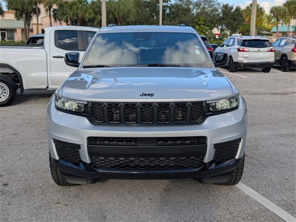 Used 2025 Jeep Grand Cherokee L Altitude X
