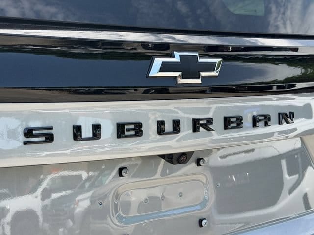 2026 Chevrolet Suburban RST - Photo 9