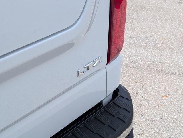 2026 Chevrolet Silverado 1500 LTZ - Photo 16