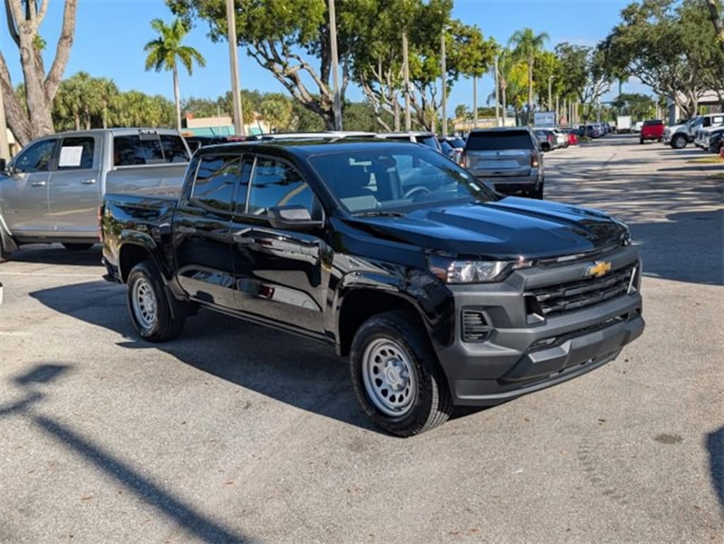 Certified 2025 Chevrolet Colorado WT/LT Truck