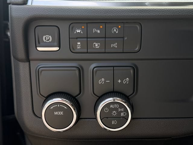 2026 Chevrolet Suburban RST - Photo 22